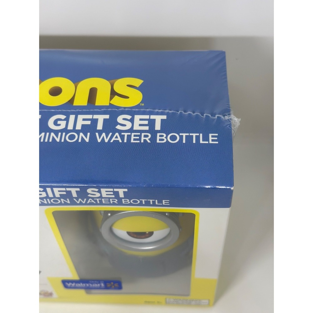 NIB Minions Blu-ray DVD Gift Set 3 Mini Movies + Water Bottle Walmart Exclusive - Picture 3 of 7